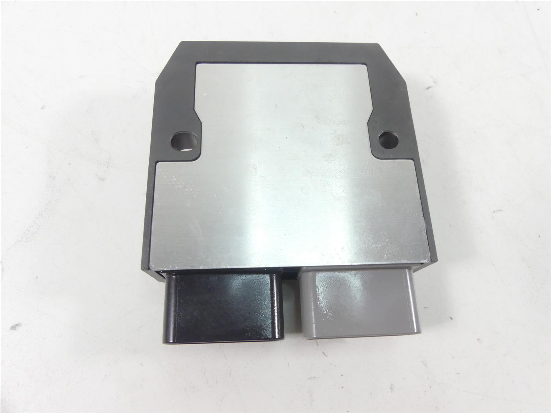 2018 Triumph Street Triple 765RS Rectifier Voltage Regulator T1300675 FH020AA {{ shop.shopifyCountryName }} - Mototech271