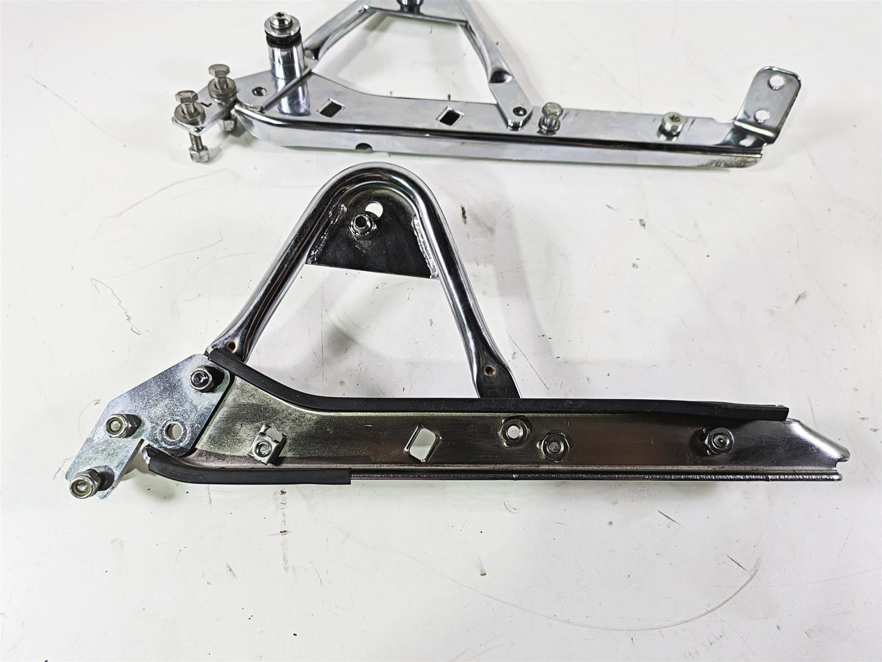 2008 Harley Touring FLHTCU E-Glide 105TH Rear Chrome Mount Rack Holder 90720-79C {{ shop.shopifyCountryName }} - Mototech271
