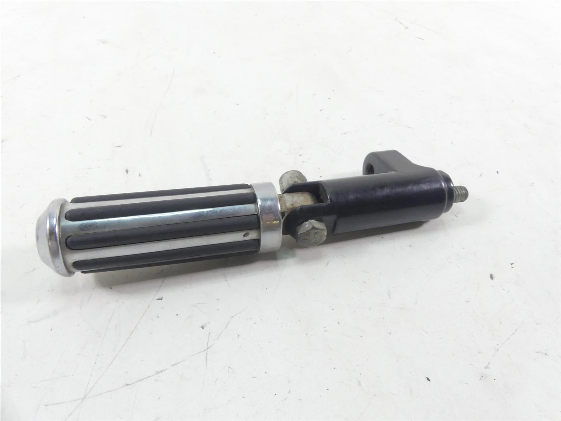 2005 Harley Softail FLSTSC Heritage Springer Left Passenger Footpeg 50942-00 {{ shop.shopifyCountryName }} - Mototech271