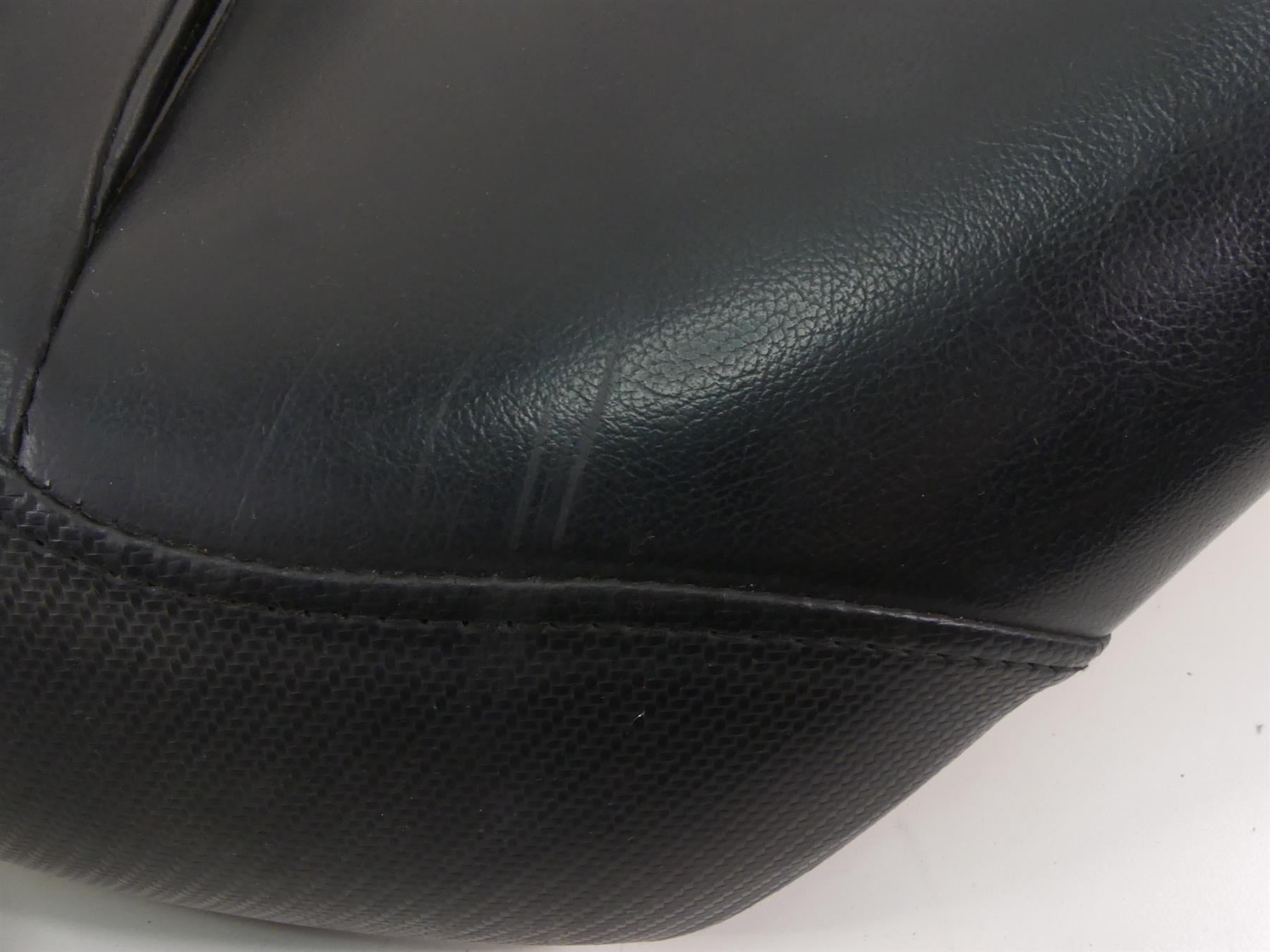 2007 Suzuki M109R VZR1800 Boulevard Front Seat Saddle -Read 45100-48G11-EGZ {{ shop.shopifyCountryName }} - Mototech271