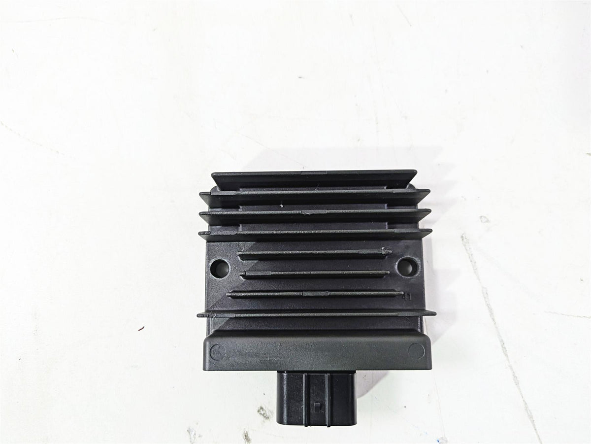 2022 Kawasaki ZR900RS Cafe Rectifier Voltage Regulator SH868BA 21066-0760 {{ shop.shopifyCountryName }} - Mototech271