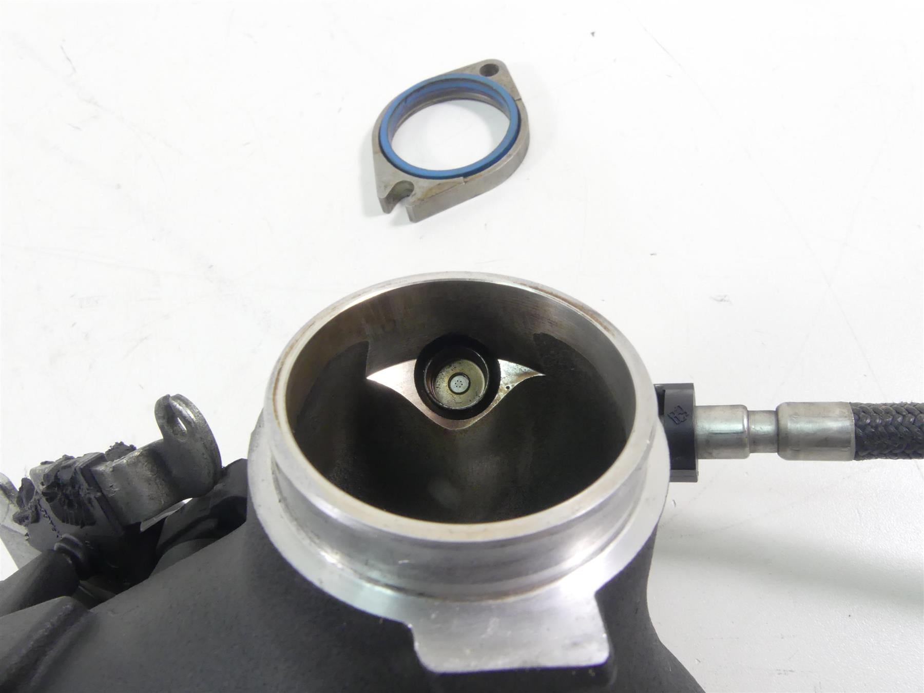 2015 Harley FXDL Dyna Low Rider Throttle Body Fuel Injectors -Read 27708-10A {{ shop.shopifyCountryName }} - Mototech271