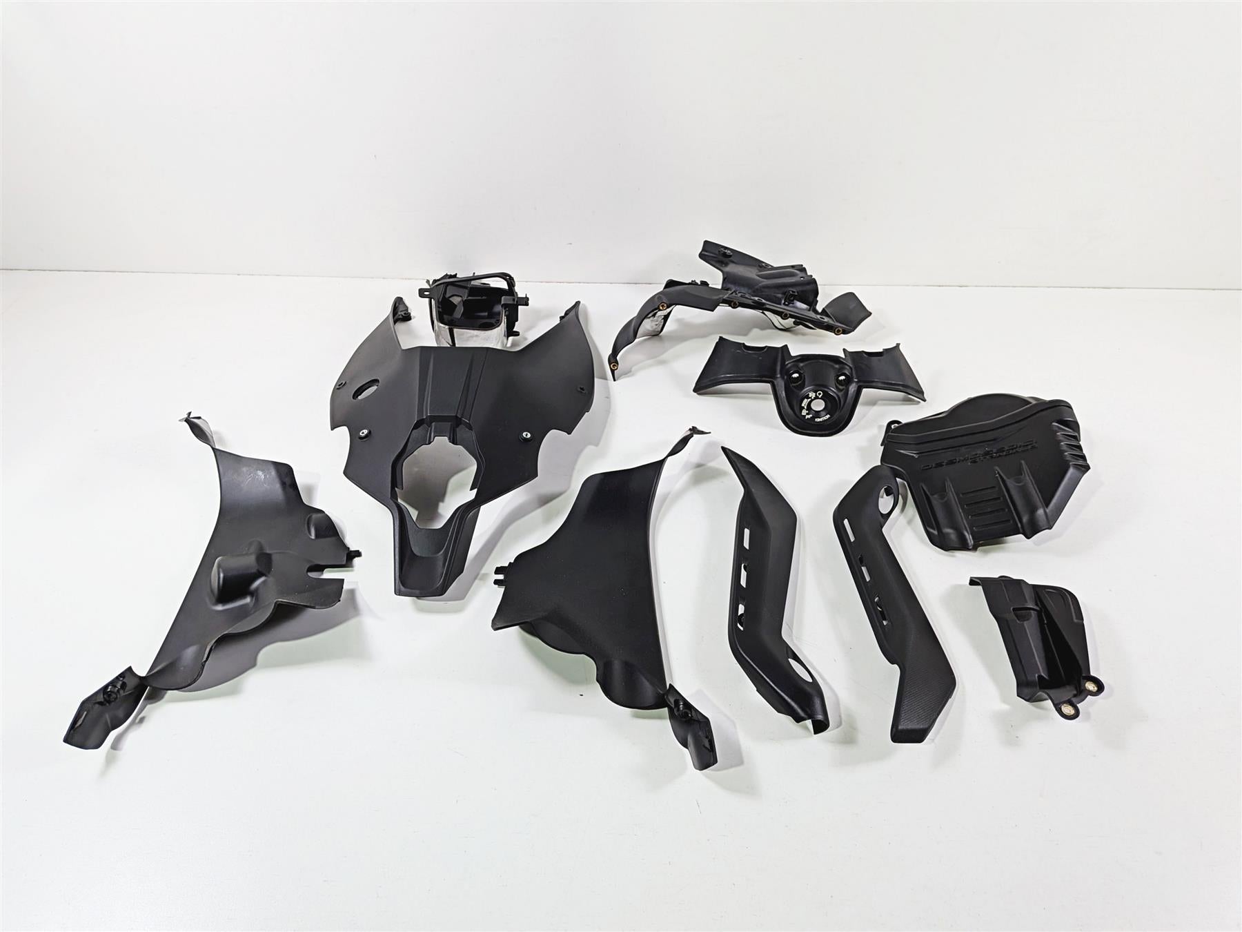 2019 Ducati Panigale V4S V4 S Corse Frame Engine Infill Covers Set 48212441A {{ shop.shopifyCountryName }} - Mototech271