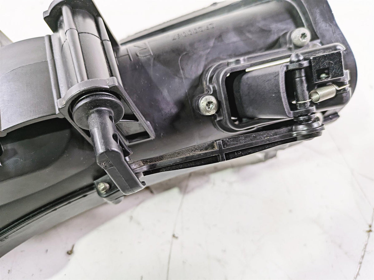 2016 Harley Touring FLTRX Road Glide Right Air Duct Vent Part READ 29200067 {{ shop.shopifyCountryName }} - Mototech271