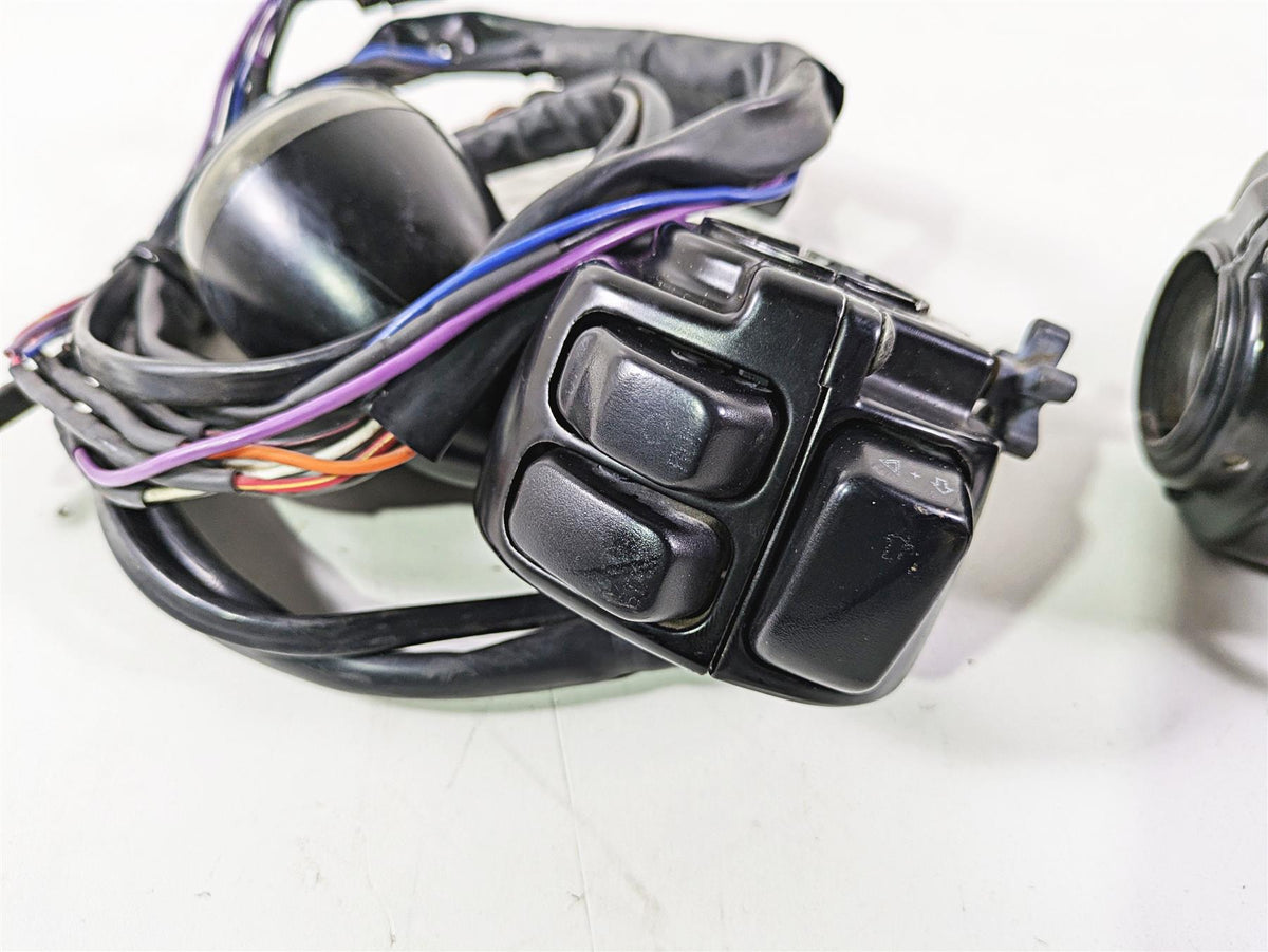 2008 Harley FLSTSB Cross Bones Left Right Control Switch Blinker Set 71682-06A {{ shop.shopifyCountryName }} - Mototech271