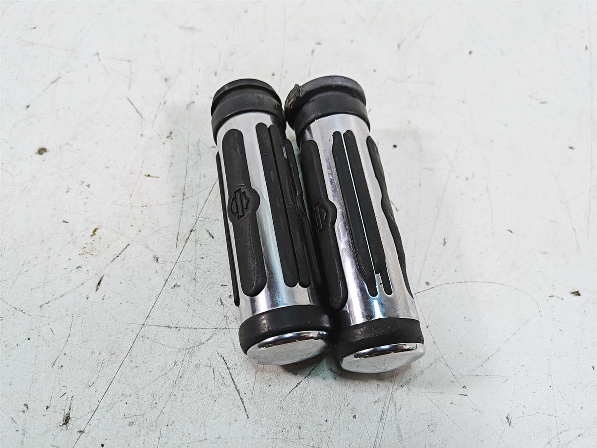 2008 Harley FLHTCU Electra Glide Oem Chrome Rubber Hand Grip Set 56246-08 {{ shop.shopifyCountryName }} - Mototech271