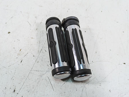 2008 Harley FLHTCU Electra Glide Oem Chrome Rubber Hand Grip Set 56246-08 {{ shop.shopifyCountryName }} - Mototech271