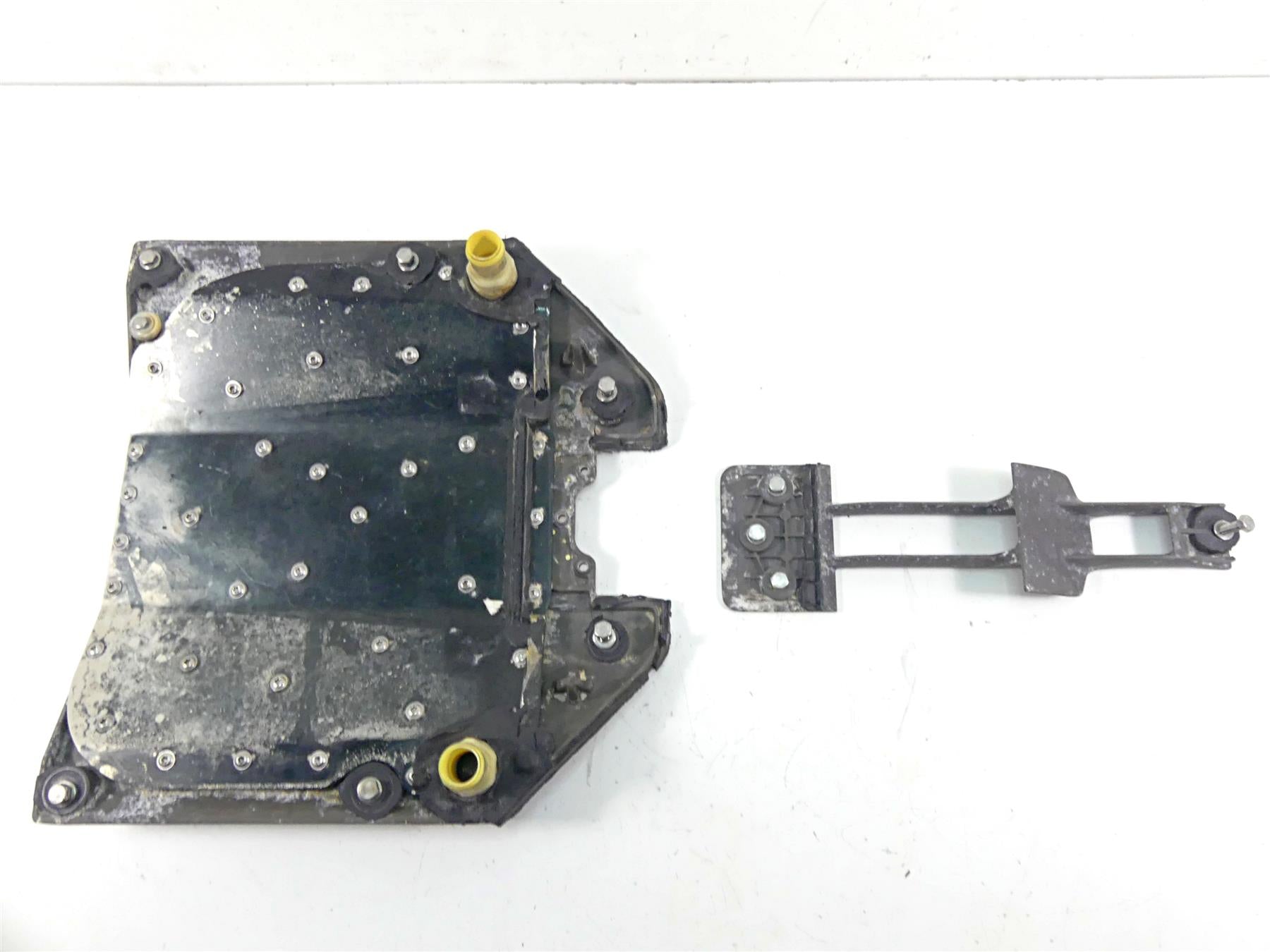 2018 Seadoo GTS 90 Lower Body Skid Riding Plate Guard Set 271001860 271001969 {{ shop.shopifyCountryName }} - Mototech271