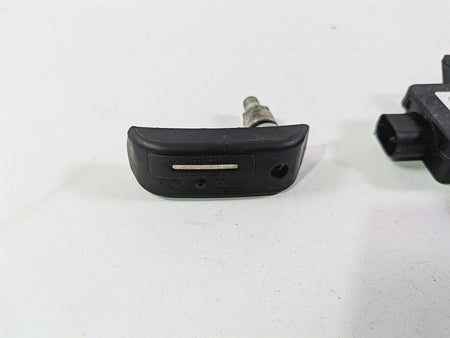 2017 BMW R1200 GS K50 Rdc Sensor & Tire Sensors Set 65758546222 65759832031 {{ shop.shopifyCountryName }} - Mototech271