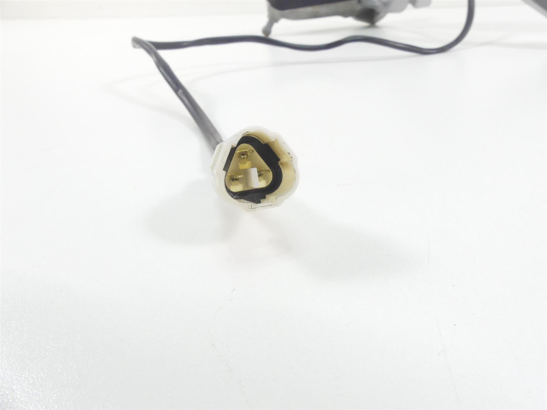 2021 Aprilia Tuono 660 RS660 Right Rider Footpeg Foot Peg Rest & Mount 2B005203 {{ shop.shopifyCountryName }} - Mototech271