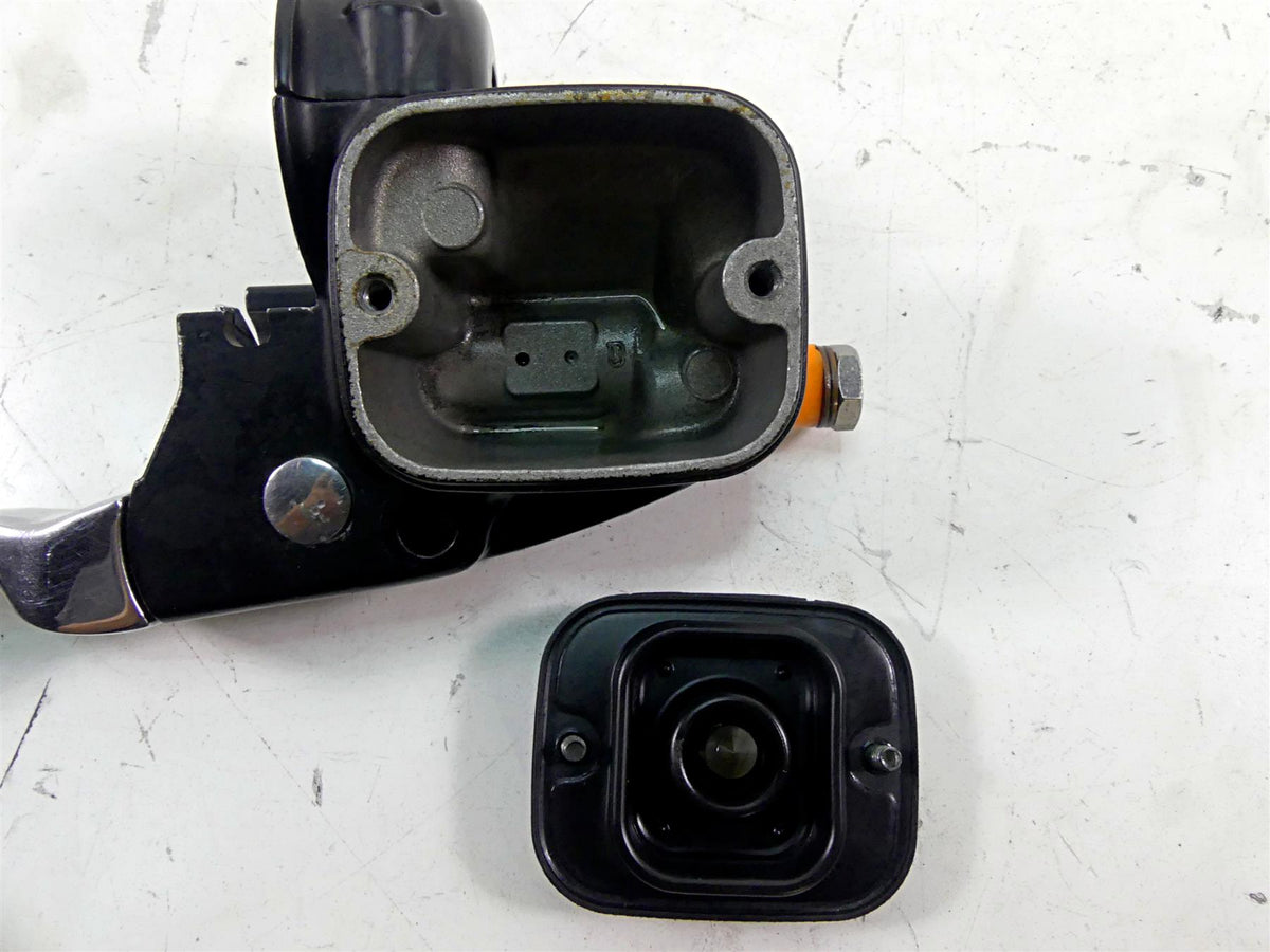 2002 Harley Touring FLHTC Electra Glide Front Brake Master Cylinder 41700737 {{ shop.shopifyCountryName }} - Mototech271