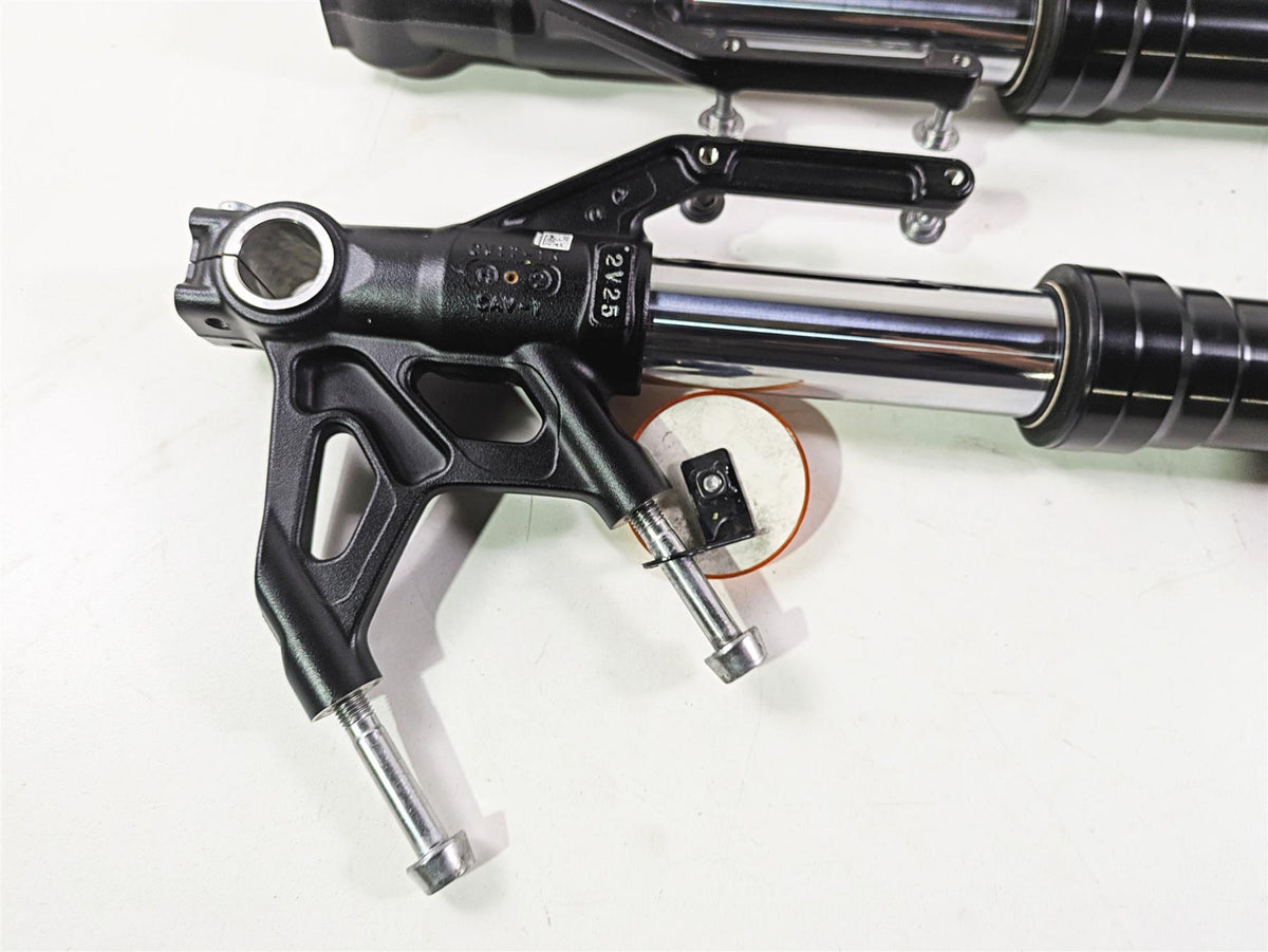 2024 Triumph Street Triple 765 R Straight Front Fork Leg Set T2043317 T2043316 {{ shop.shopifyCountryName }} - Mototech271