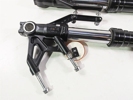 2024 Triumph Street Triple 765 R Straight Front Fork Leg Set T2043317 T2043316 {{ shop.shopifyCountryName }} - Mototech271
