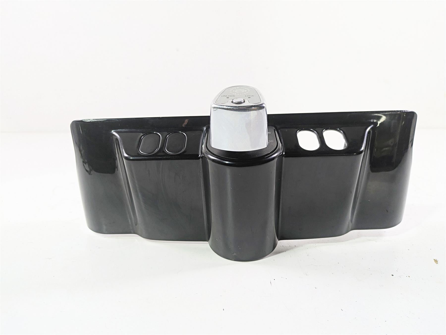 2010 Harley Touring FLHXSE CVO Street Glide Ignition Switch Lock - Vin 71572-06 {{ shop.shopifyCountryName }} - Mototech271