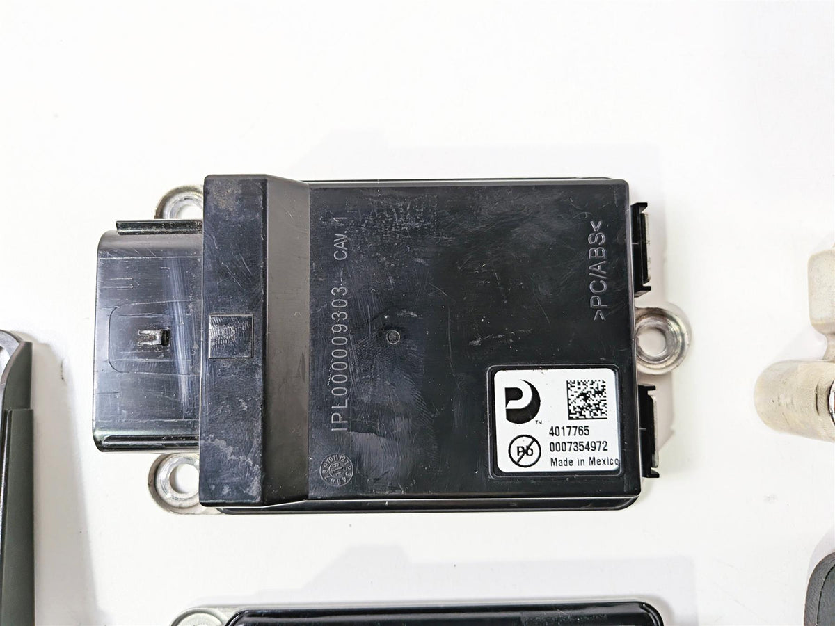 2020 Indian Challenger Limited Control Module Key Fob Set 4019281H 4017768-Mototech271