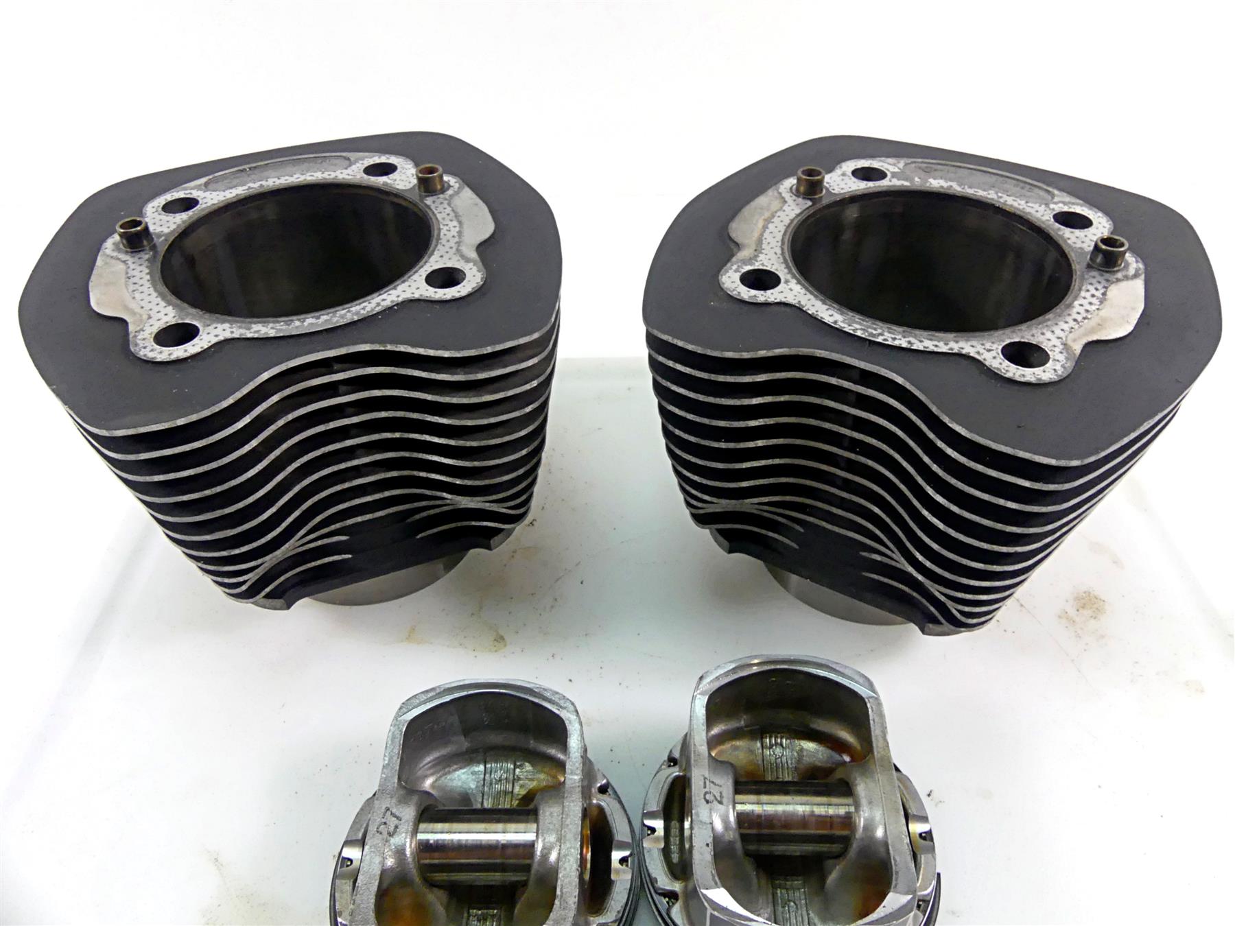 2017 Harley Softail FXSB Breakout 103 ci Cylinder Jugs Piston Set 17460-07A {{ shop.shopifyCountryName }} - Mototech271