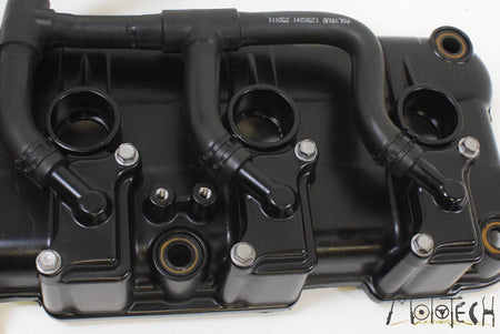 2012 Triumph 1050 Speed Triple Cylinderhead Cylinder Head Valve Cover T1261331 {{ shop.shopifyCountryName }} - Mototech271