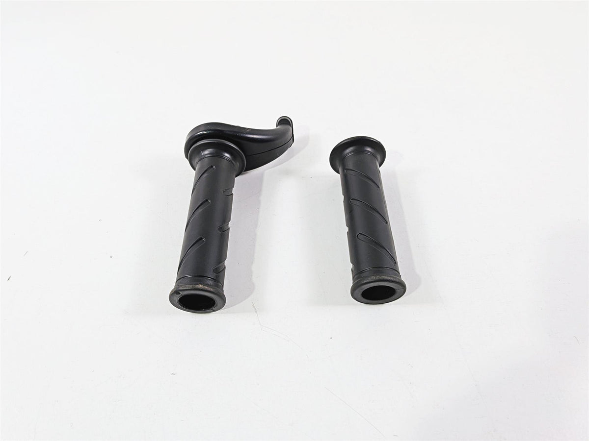 2011 Ducati Streetfighter 1098 S Throttle Handle & Grip Set 65420161A {{ shop.shopifyCountryName }} - Mototech271