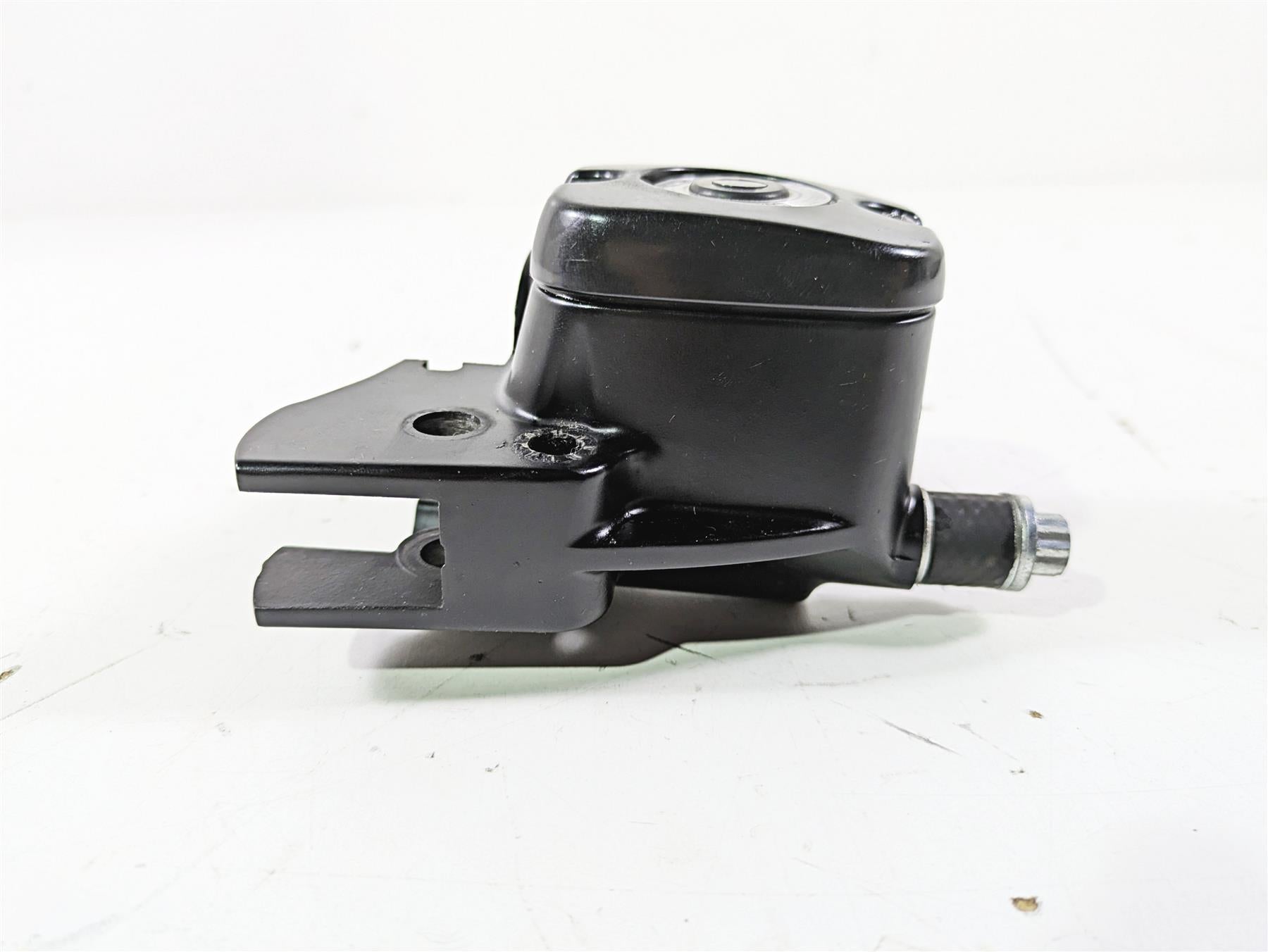 2015 Harley FXDL Dyna Low Rider Front Brake Master Cylinder 11/16 45170-08F {{ shop.shopifyCountryName }} - Mototech271