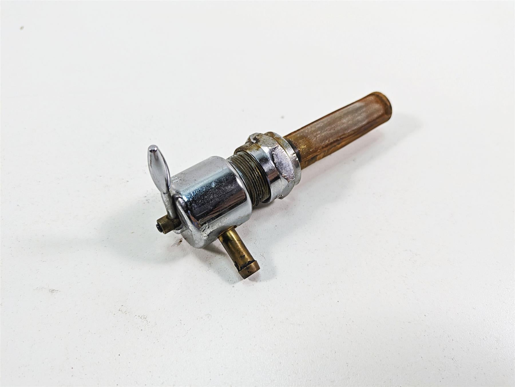 1986 Harley Sportster XLH 883 Petcock Fuel Gas Petrol Valve 62169-86 {{ shop.shopifyCountryName }} - Mototech271