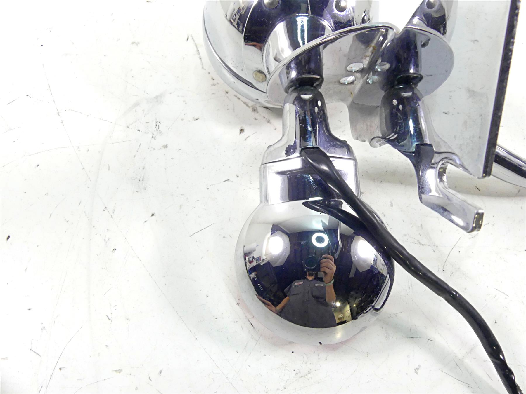 2010 Harley Touring FLHRC Road King Front Spotlight Blinker Bar -Read 68712-94A {{ shop.shopifyCountryName }} - Mototech271