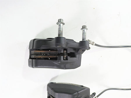 2009 Harley Touring FLHX Street Glide Front Brake Caliper Set 43027-08 44023-08 {{ shop.shopifyCountryName }} - Mototech271
