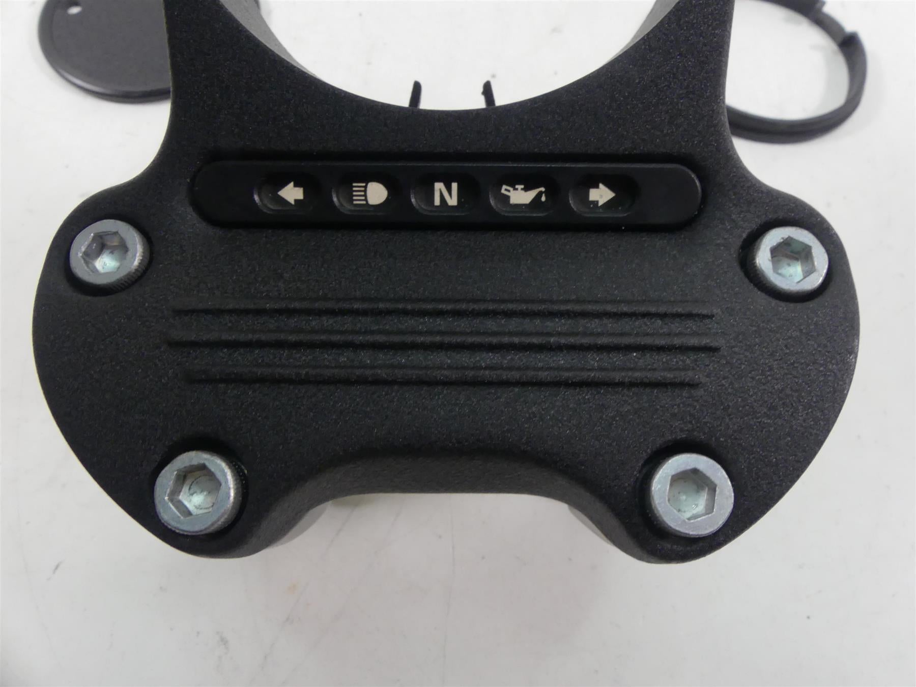 2019 Harley XL883 N Sportster Iron Speedometer Housing & Riser 55847-05A {{ shop.shopifyCountryName }} - Mototech271