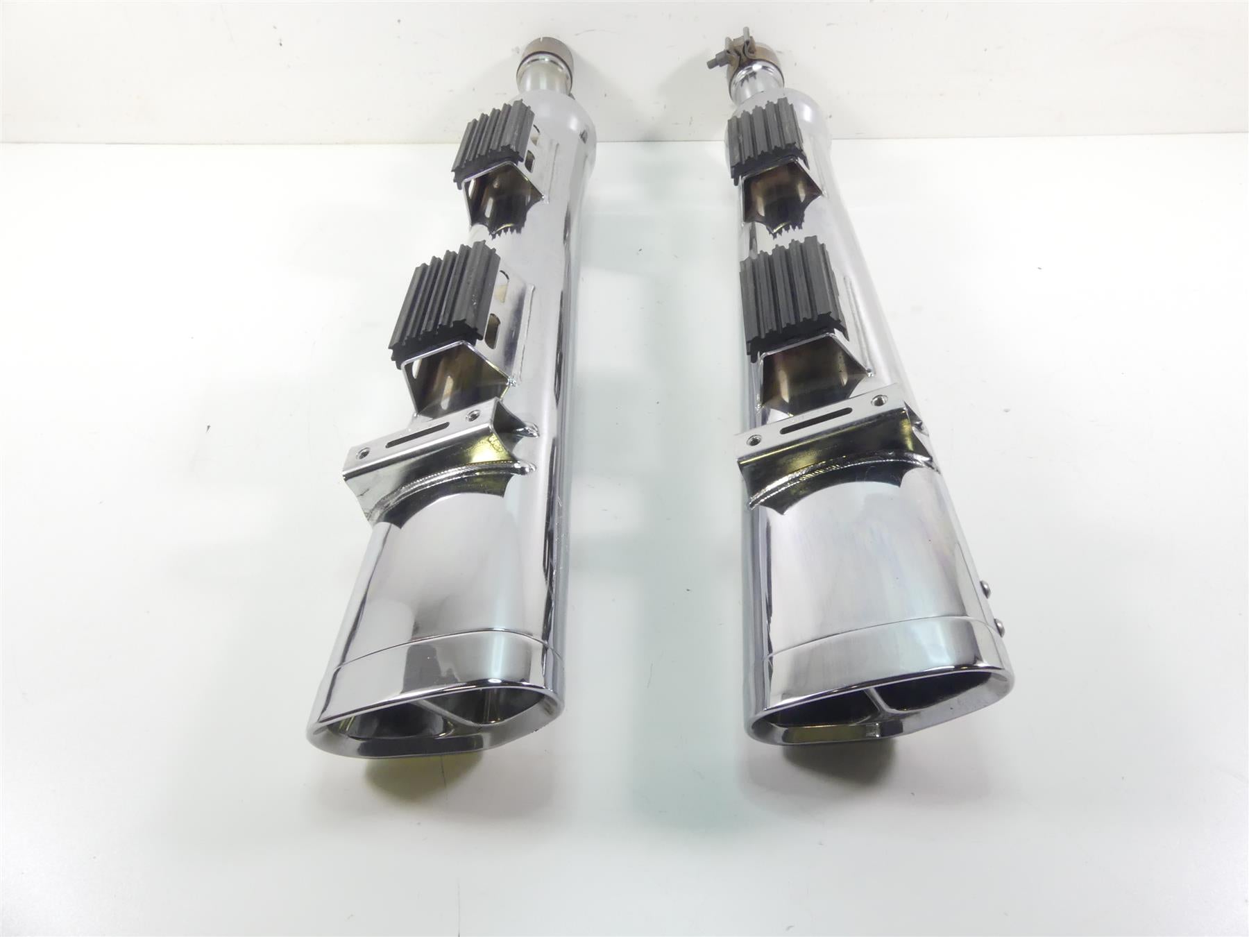 2015 Victory Cross Country Tour Performance Exhaust Slip On Muffler Set 1261978 {{ shop.shopifyCountryName }} - Mototech271