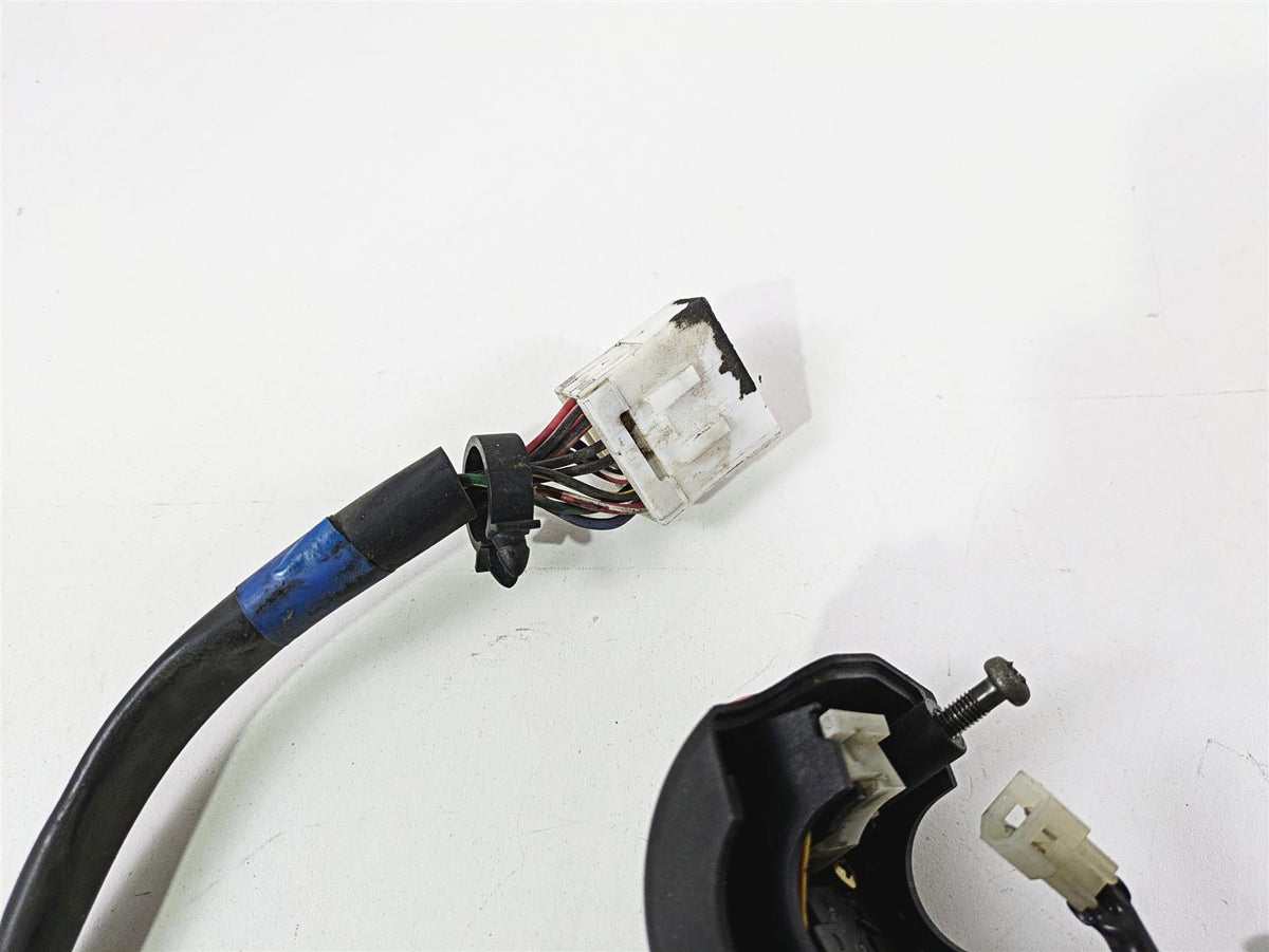 2006 Triumph Rocket 3 Right Hand Control Switch Start Kill READ T2046701 {{ shop.shopifyCountryName }} - Mototech271