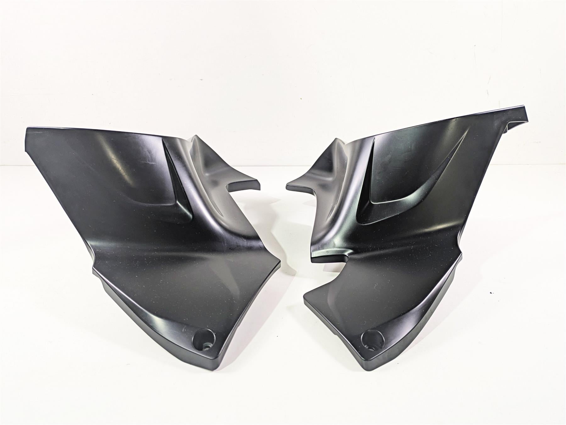 2016 BMW R1200RT K52 Left Right Engine Cover Set 46638533580 46638533579 {{ shop.shopifyCountryName }} - Mototech271