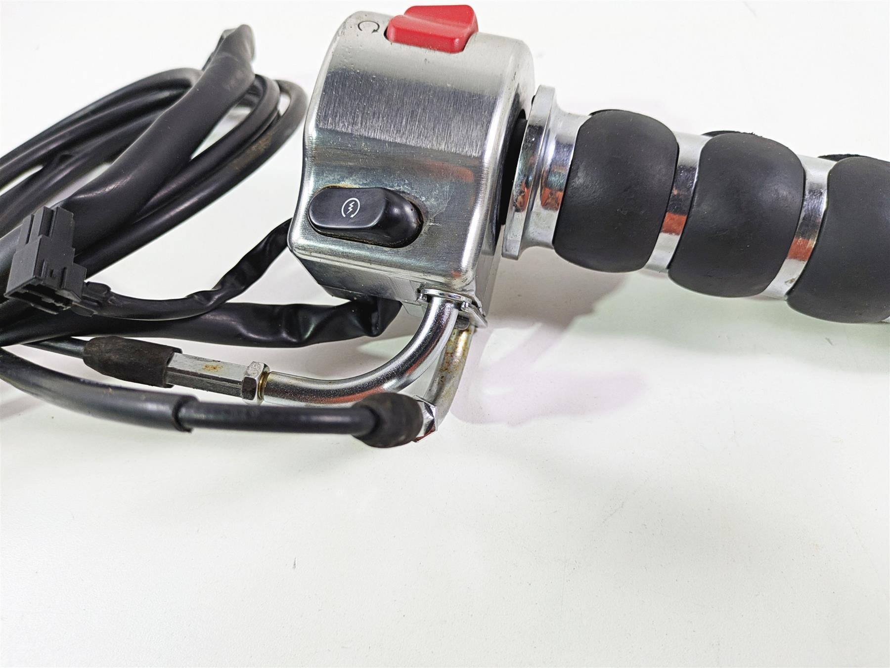 2008 Kawasaki VN1600 Vulcan Nomad Right Hand Throttle Control Switch 46091-0078 {{ shop.shopifyCountryName }} - Mototech271