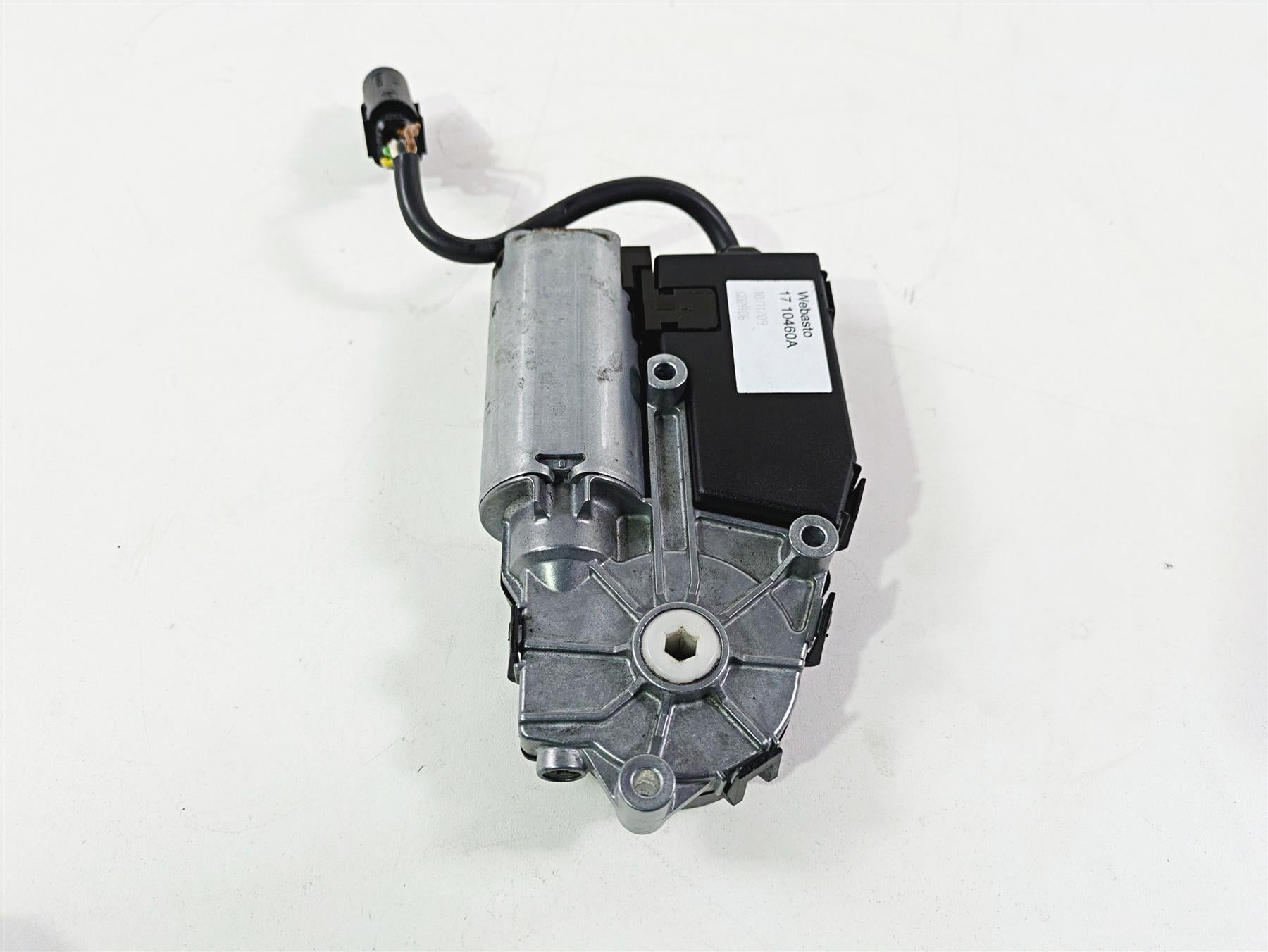 2010 BMW R1200RT K26 Webasto Windshield Screen Adjuster - Read 46637681433 {{ shop.shopifyCountryName }} - Mototech271