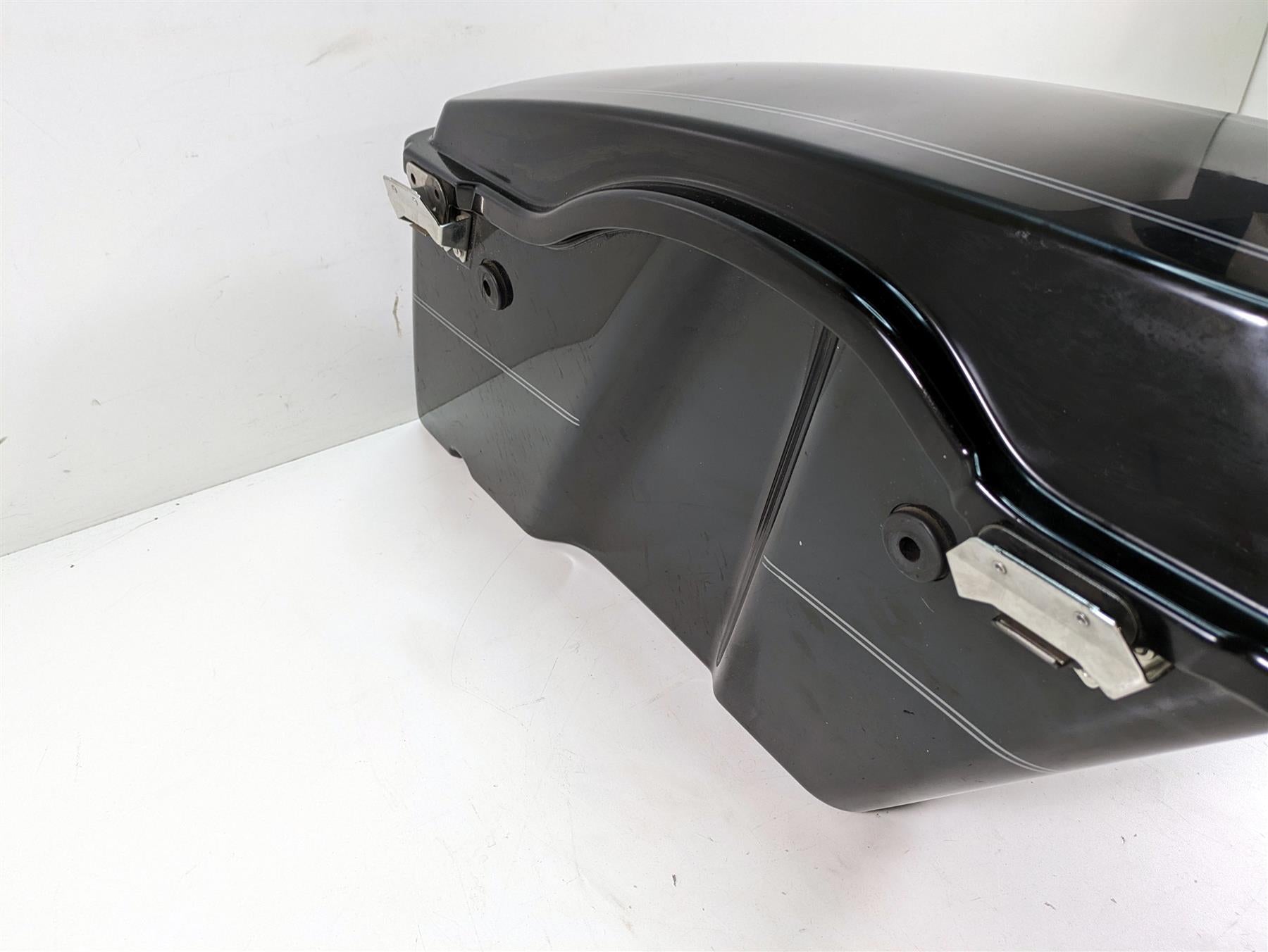 2006 Harley Touring FLHTCUI Electra Glide Left Saddlebag Saddle Bag 90753-93 {{ shop.shopifyCountryName }} - Mototech271
