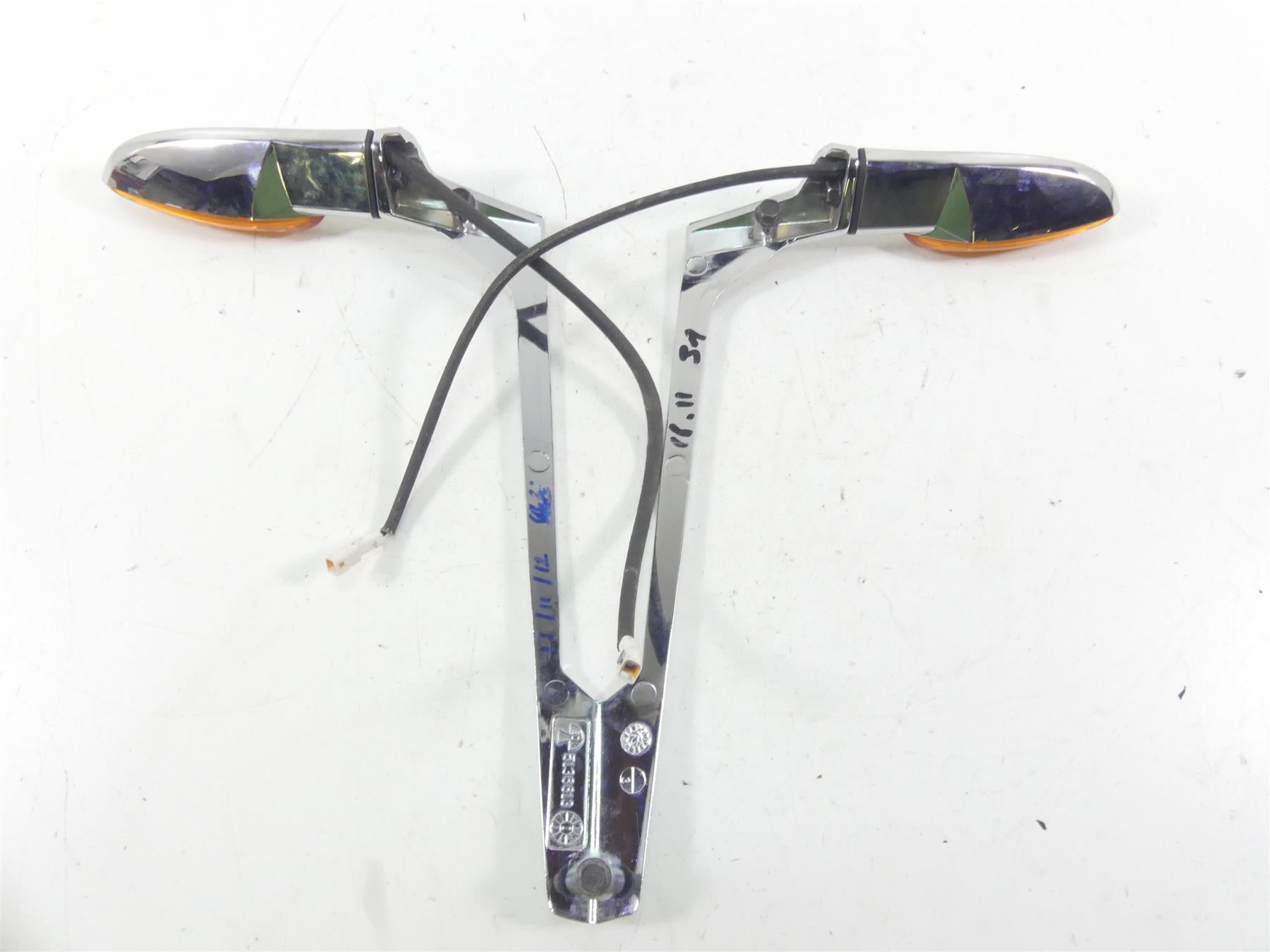 2013 Victory Cross Country Rear Turn Signal Blinker & Mount 2411114 {{ shop.shopifyCountryName }} - Mototech271