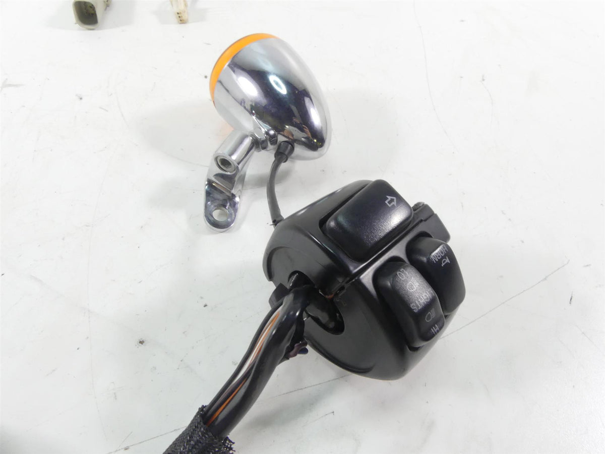 2009 Harley FXDF Dyna Fat Bob Left Control Switch + Blinker Set - Read 71682-06A {{ shop.shopifyCountryName }} - Mototech271