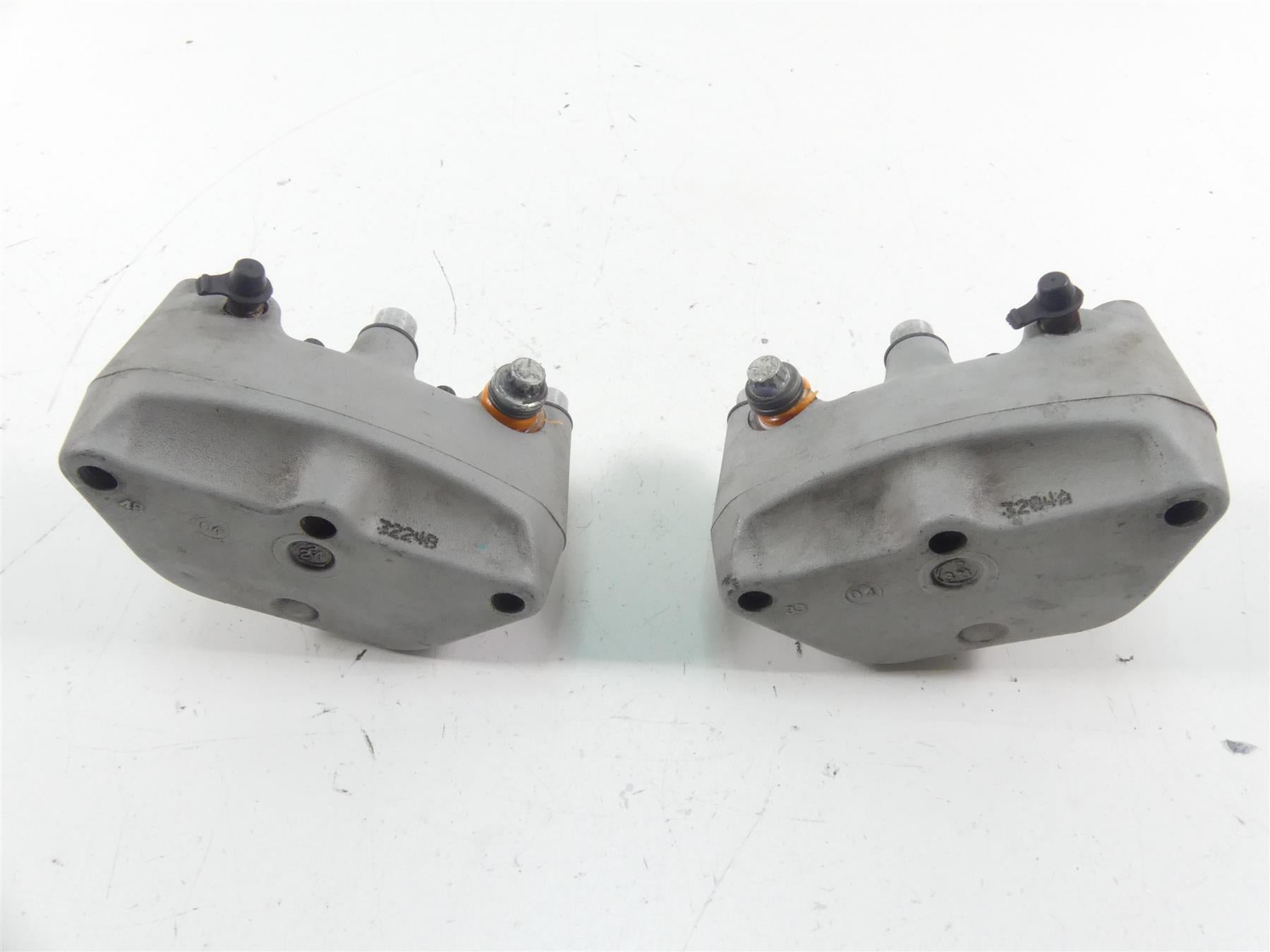 2005 Harley Touring CVO FLHTC SE Electra Glide Front Brake Caliper Set 44381-99 {{ shop.shopifyCountryName }} - Mototech271