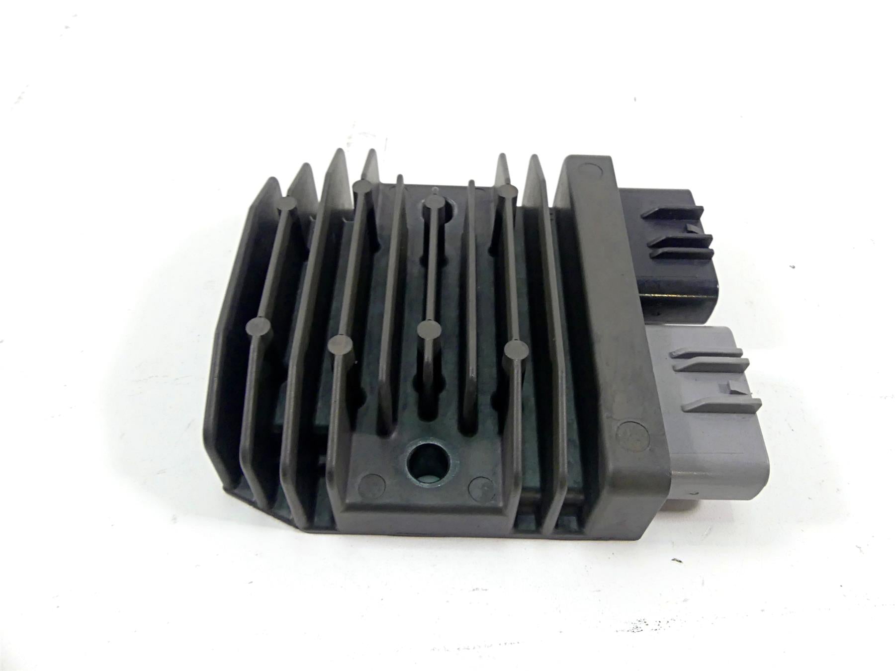 2012 Ducati Panigale 1199S Rectifier Voltage Regulator 54040301B FH020AA {{ shop.shopifyCountryName }} - Mototech271
