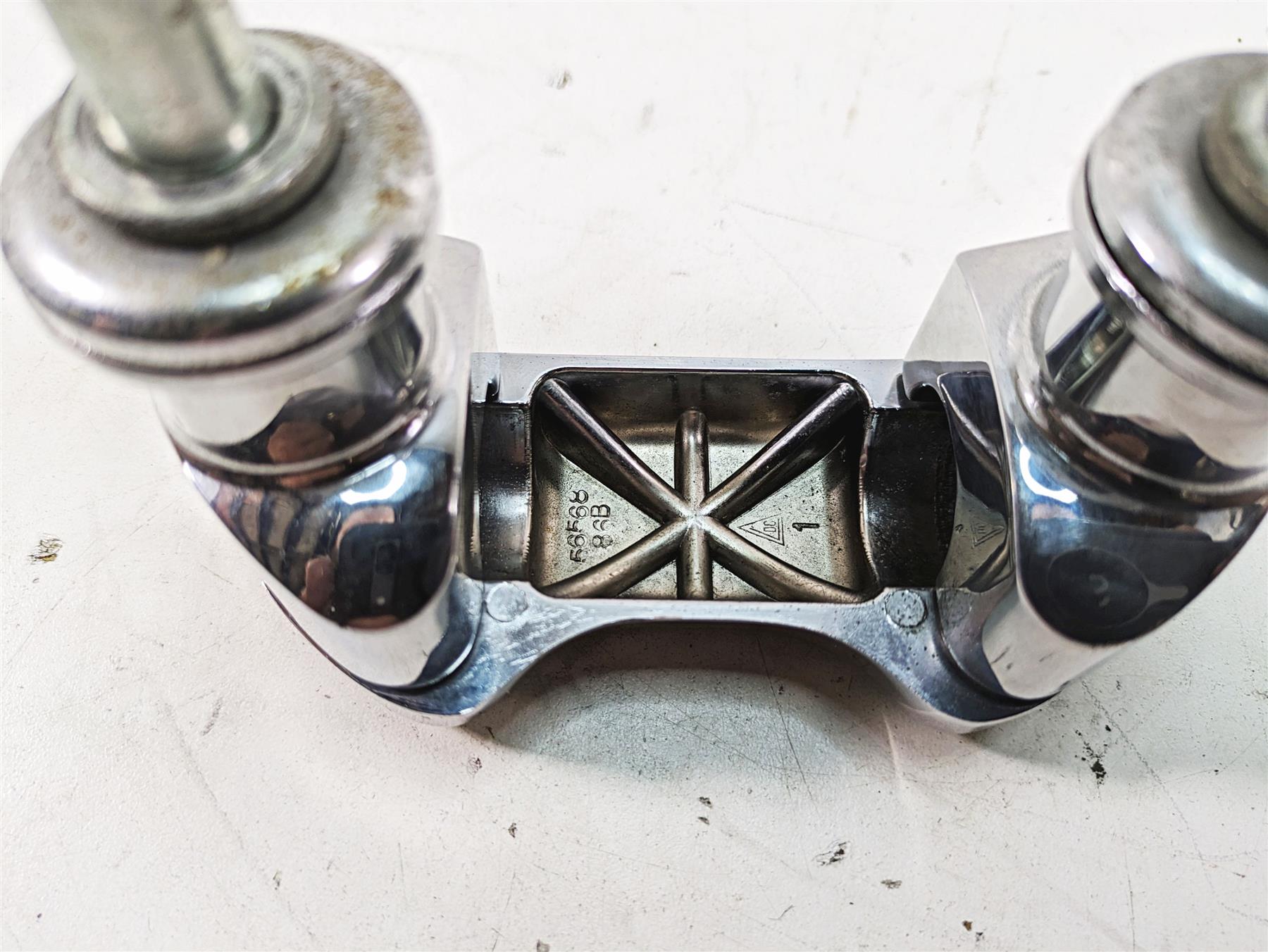 2005 Harley Dyna FXDL Low Rider Handlebar Riser Holder Set 1 3/4" 56567-86B {{ shop.shopifyCountryName }} - Mototech271