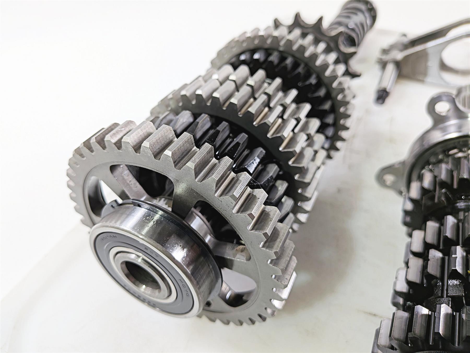 2016 Yamaha YZF R1 RN32 Transmission Gear Pack Shift Fork Drum 2CR-17402-00-00 {{ shop.shopifyCountryName }} - Mototech271