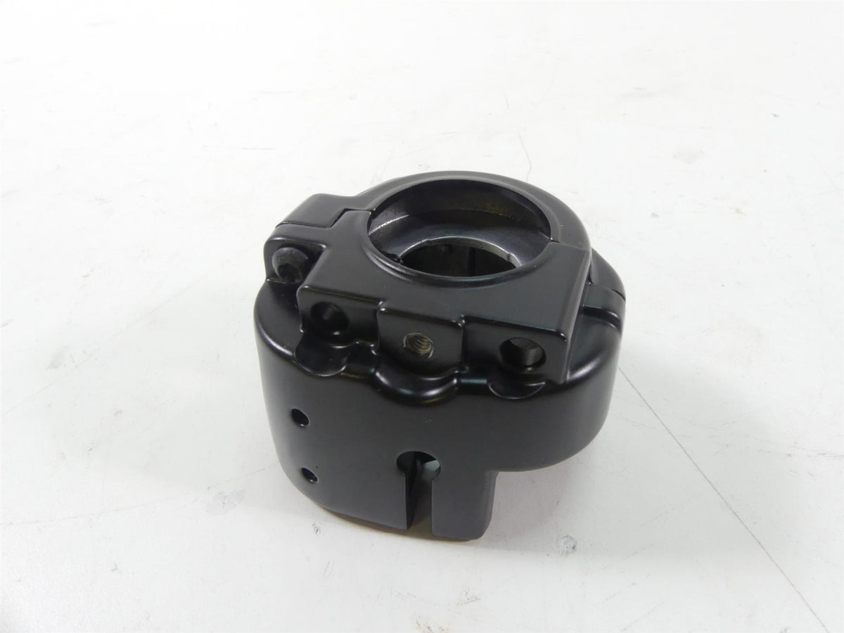 2016 Harley FXDLS Dyna Low Rider Right Hand Control Switch Housing 72921-11 {{ shop.shopifyCountryName }} - Mototech271