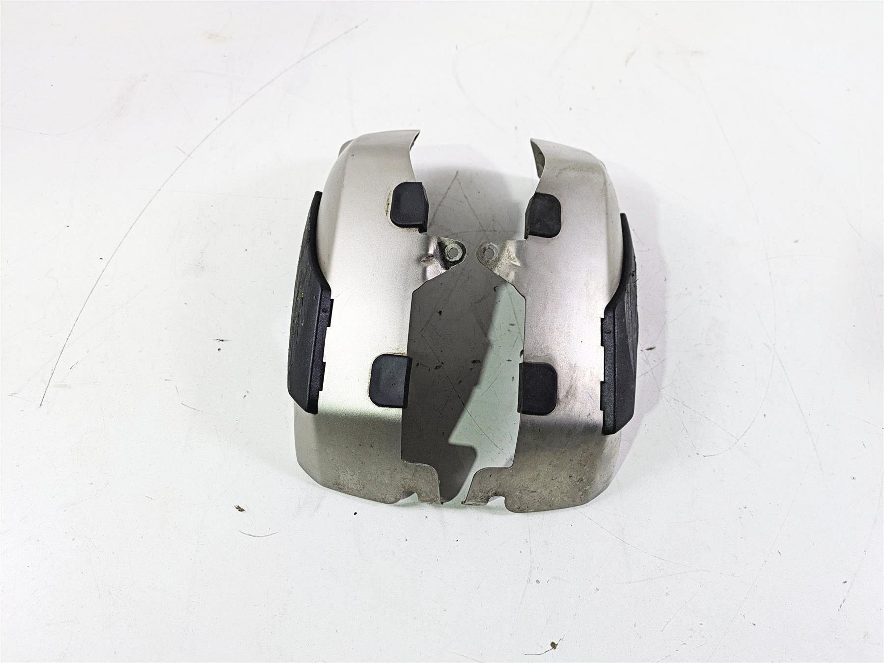 2016 BMW R1200RS K54 Valve Cover Protection Guard 77142465251 {{ shop.shopifyCountryName }} - Mototech271