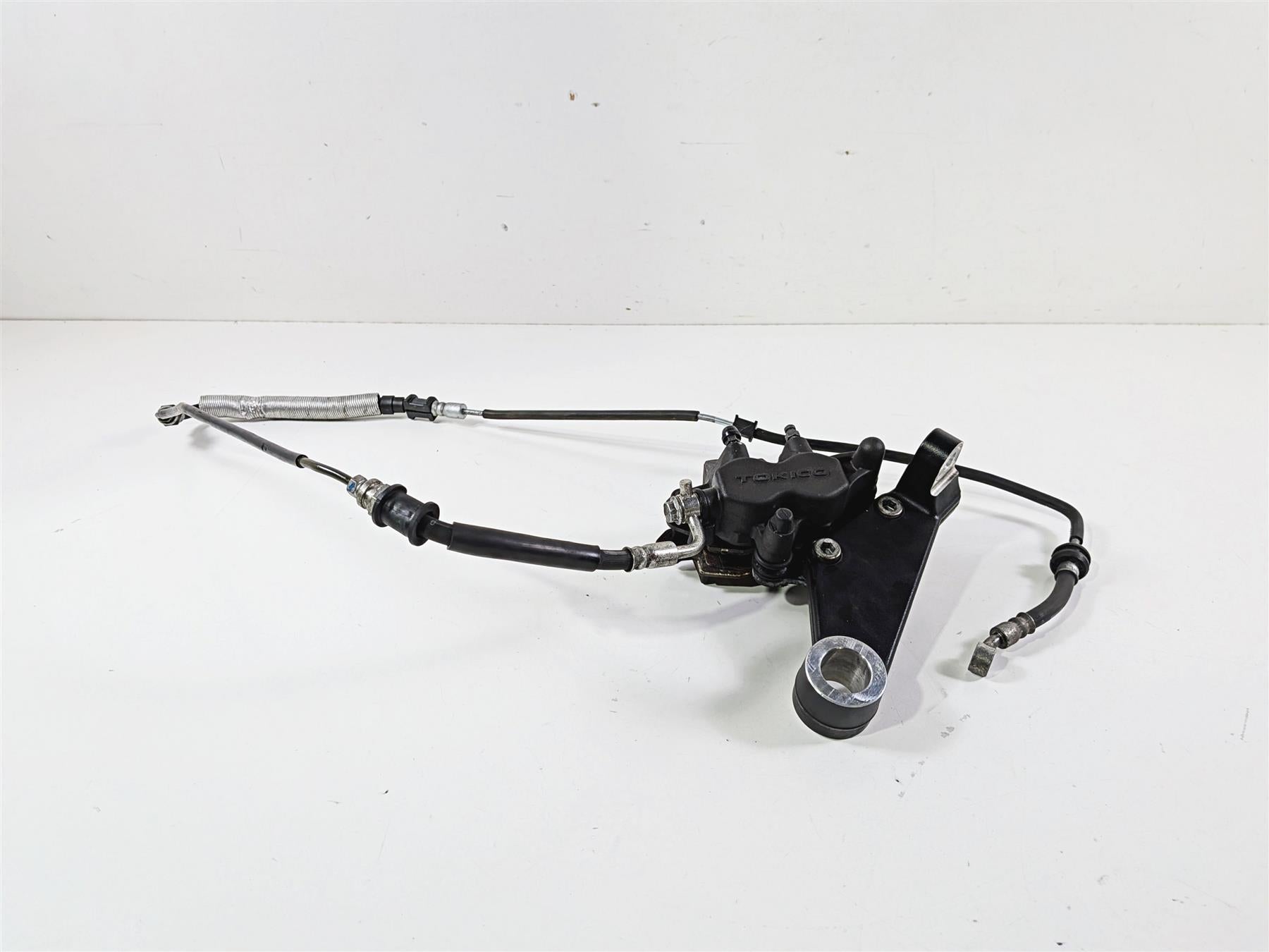 2014 Suzuki M109R VZR1800 Boulevard Rear Brake Caliper 69100-01D40-999 {{ shop.shopifyCountryName }} - Mototech271