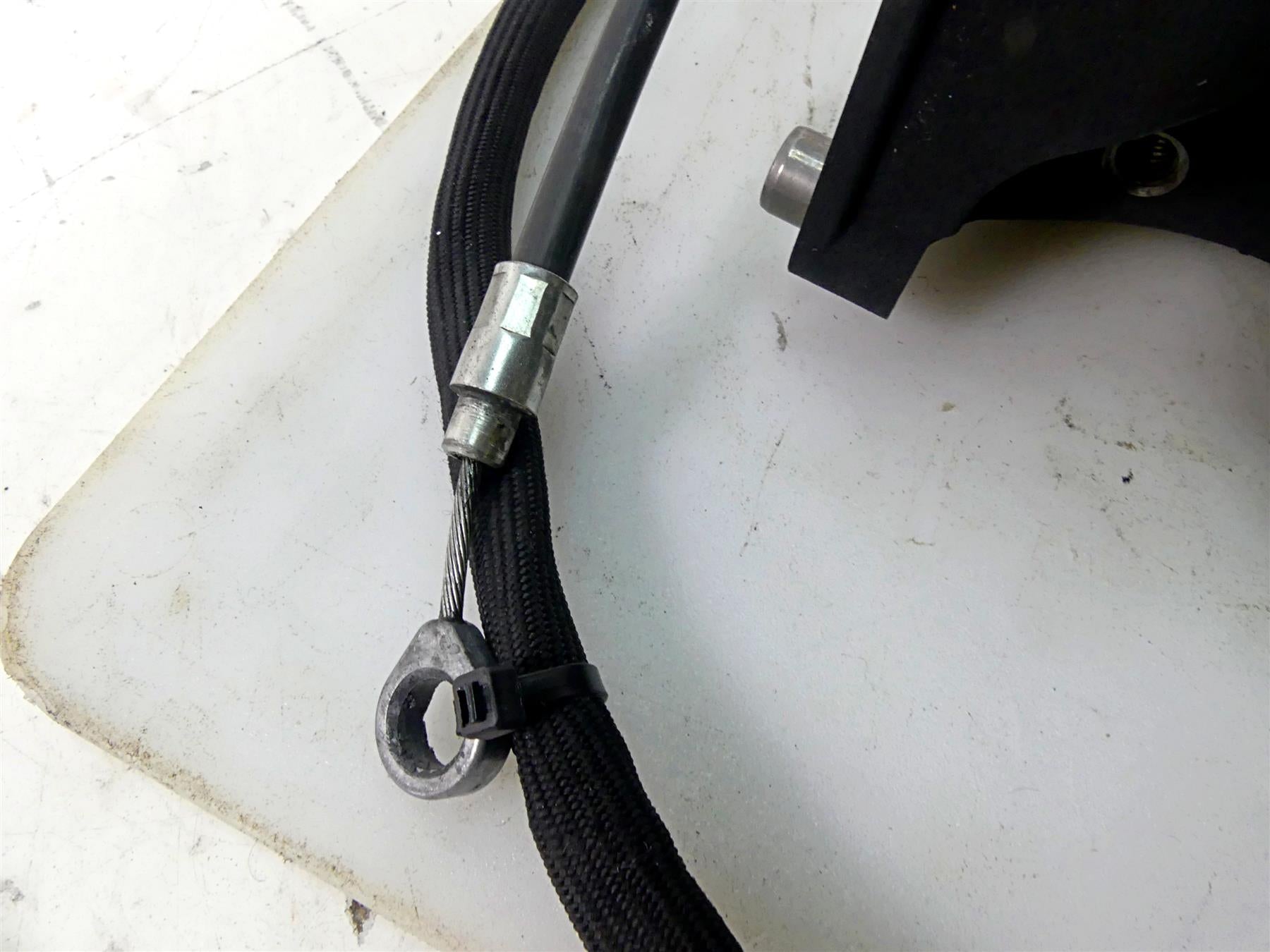 2006 Harley Softail FXSTSI Springer Transmission Gear Box 5 Speed 33053-06A {{ shop.shopifyCountryName }} - Mototech271