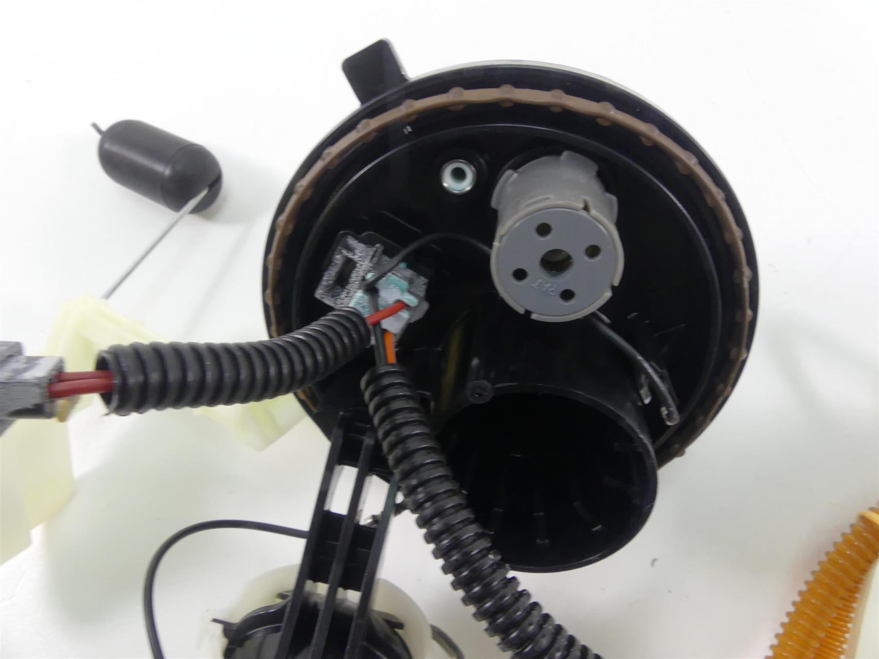 2016 Harley Touring FLHTP Electra Glide Fuel Gas Petrol Pump 7K 75069-08 {{ shop.shopifyCountryName }} - Mototech271