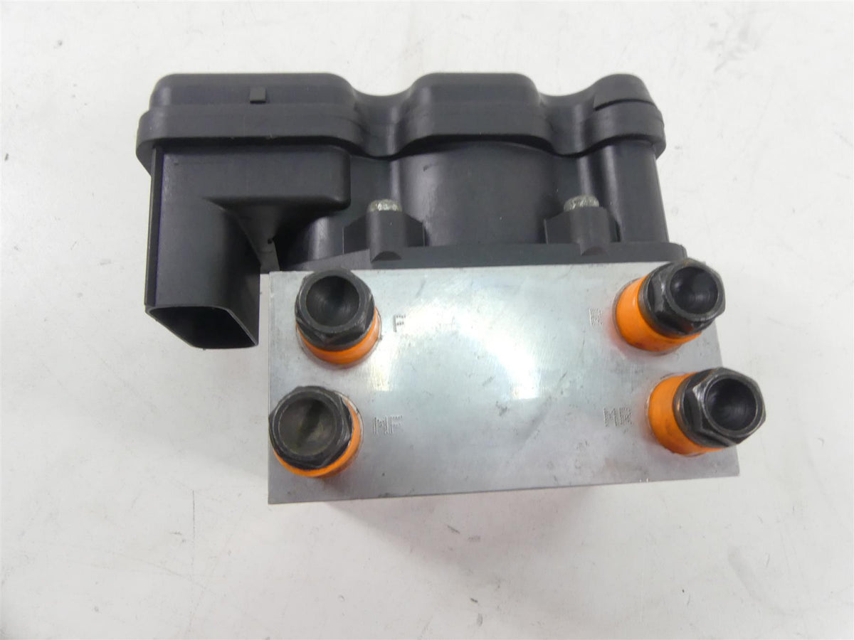 2010 Harley Touring FLHX Street Glide Abs Brake Pump Module Unit 40601-08 {{ shop.shopifyCountryName }} - Mototech271