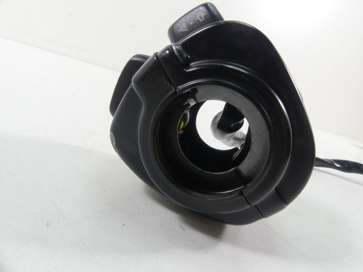 2015 Harley VRSCF Muscle V-Rod Left Control Switch Blinker Lights -Read 71682-06 {{ shop.shopifyCountryName }} - Mototech271
