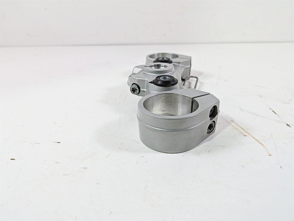 2017 BMW F800GS Adv K75 Upper Triple Tree Steering Clamp 31427715420 {{ shop.shopifyCountryName }} - Mototech271