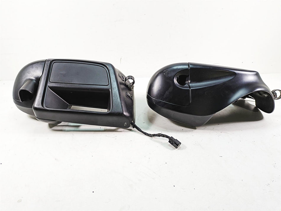 2018 Harley Touring FLHXSE CVO Street Glide Lower Leg Fairing Cover Set 57100114 {{ shop.shopifyCountryName }} - Mototech271