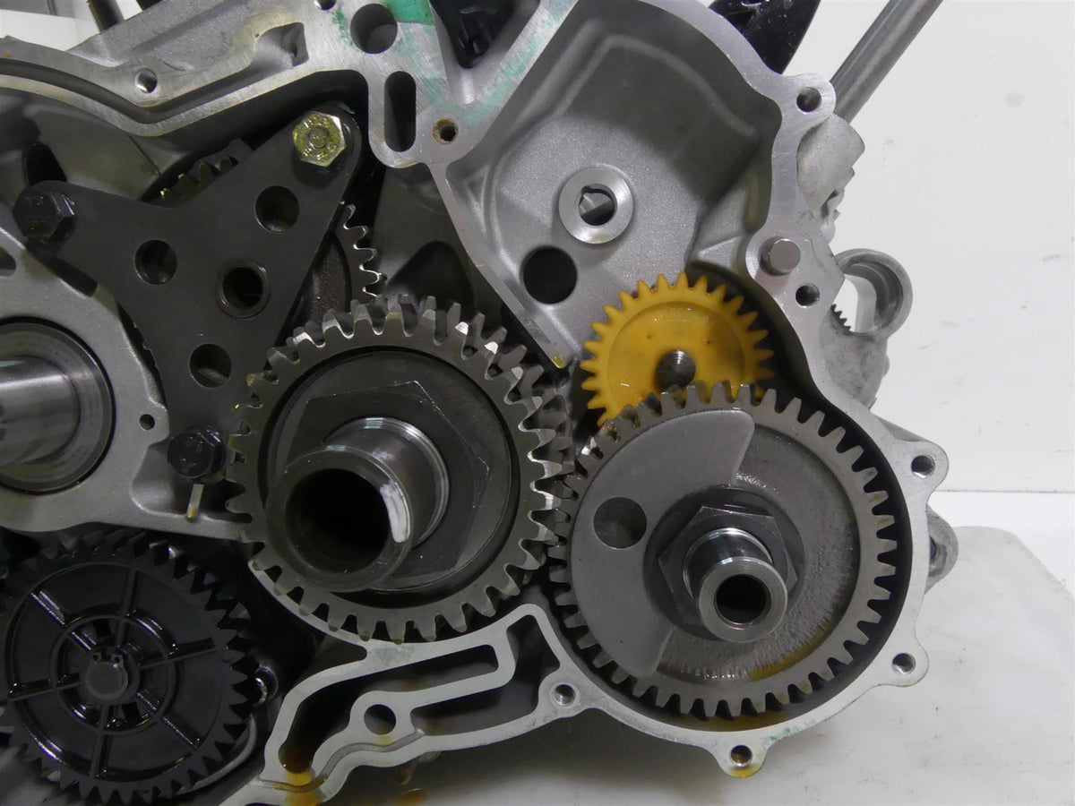 2004 Aprilia RSV1000 R Mille Engine Bottom End Crank Case Shaft Set AP0296961 {{ shop.shopifyCountryName }} - Mototech271