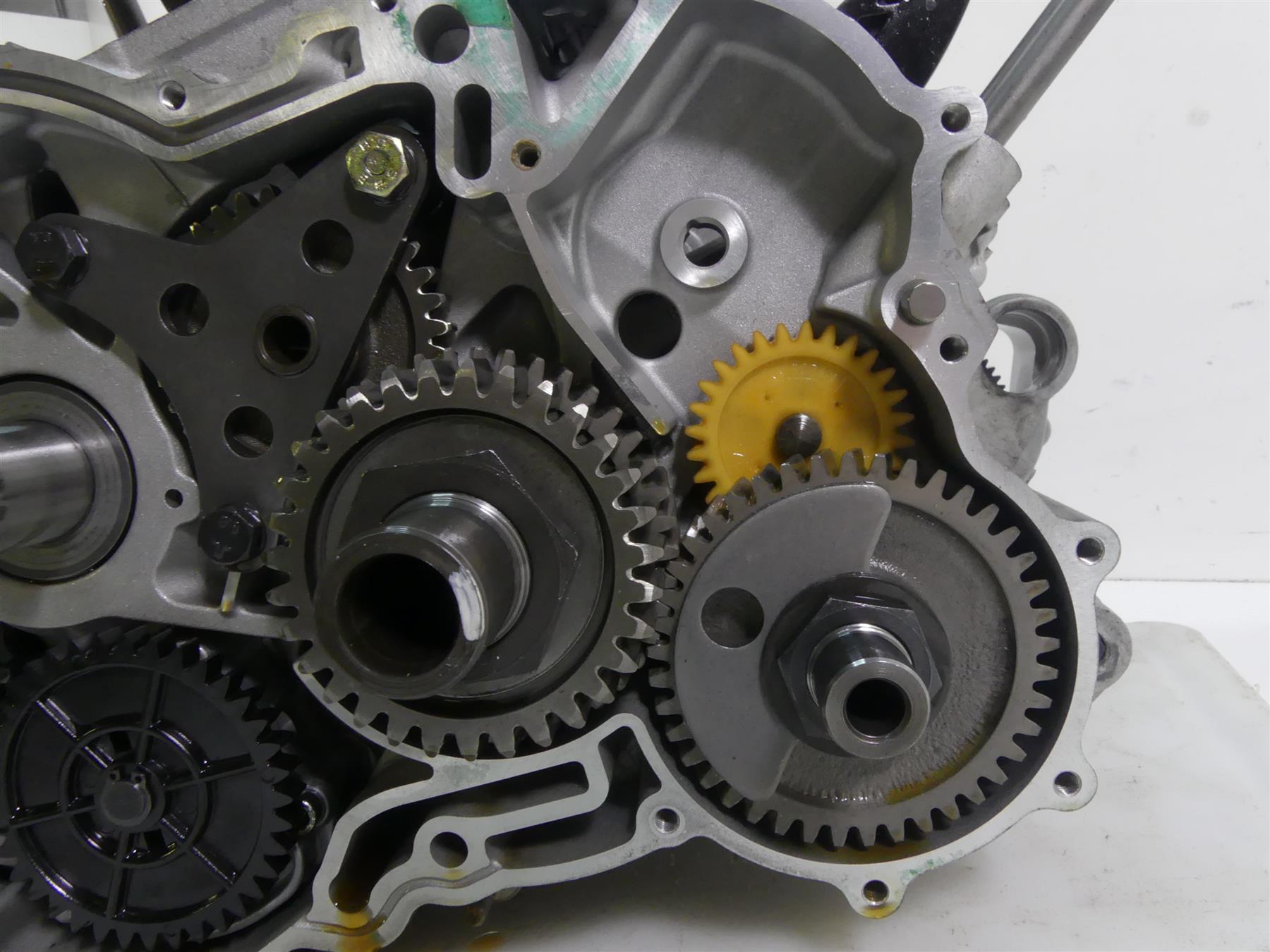 2004 Aprilia RSV1000 R Mille Engine Bottom End Crank Case Shaft Set AP0296961 {{ shop.shopifyCountryName }} - Mototech271